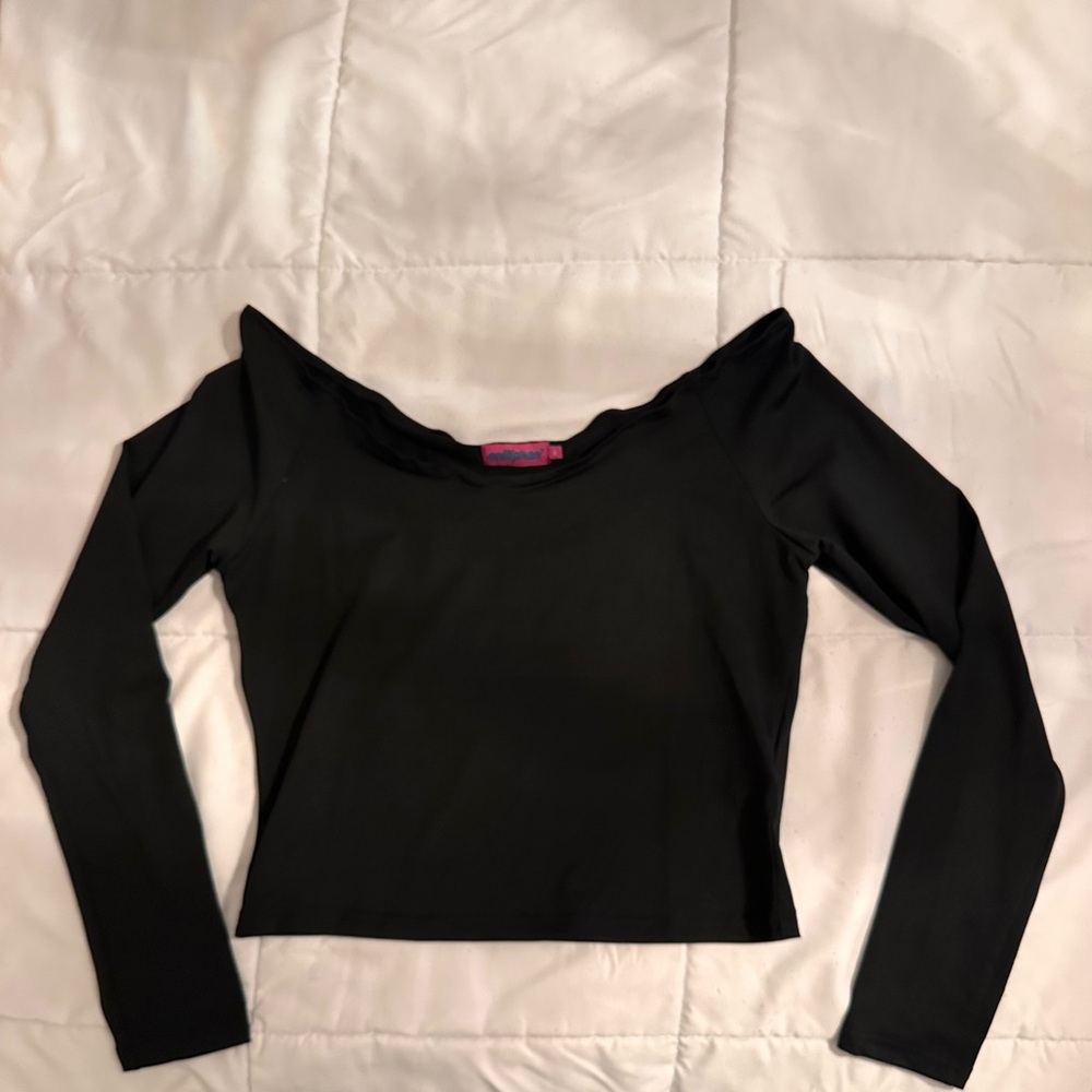 Edikted Black Off-Shoulder Crop Top